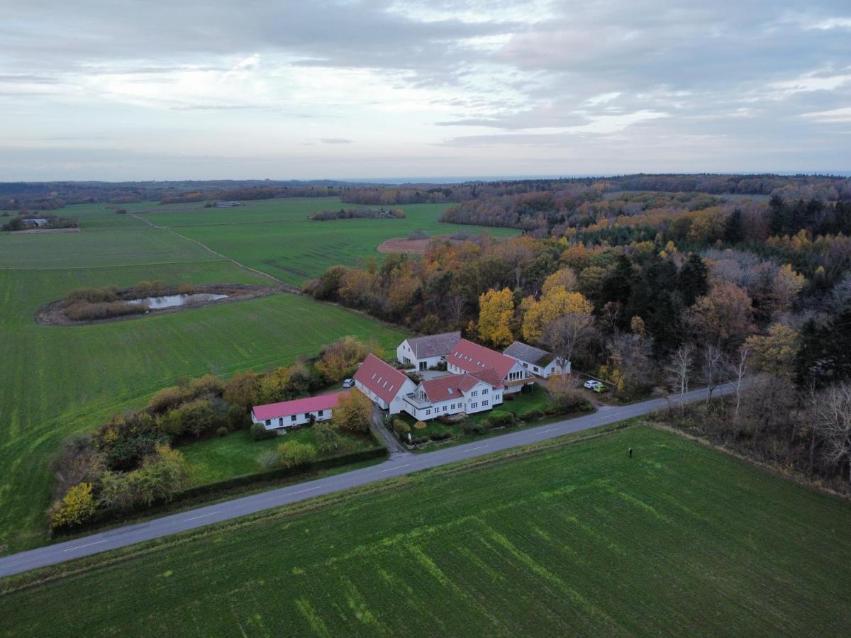 Feriestedet Skovly Klemensker Экстерьер фото